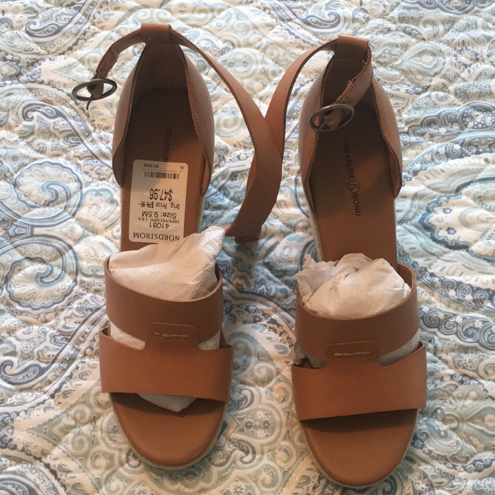 New in box Treasure and Bond TBPenelope Lea Tan